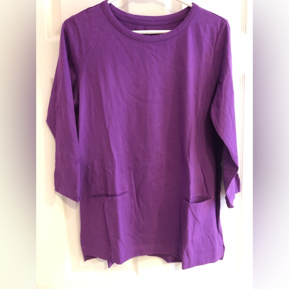 Lands' End Tops - Lands’ End Women’s Round Neck Shirt, Size Medium